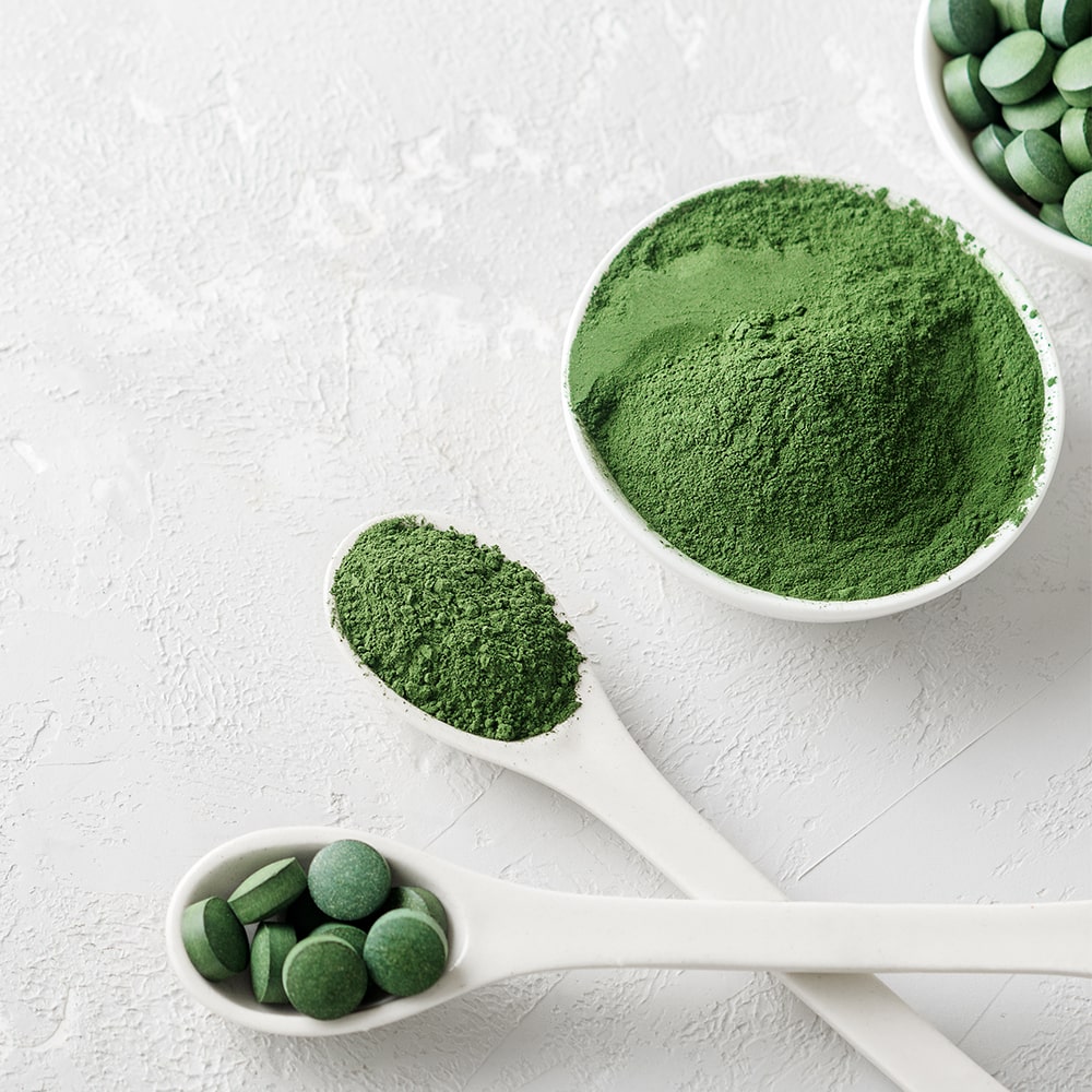 A spirulina fogyasztása számos egészségügyi előnnyel jár
